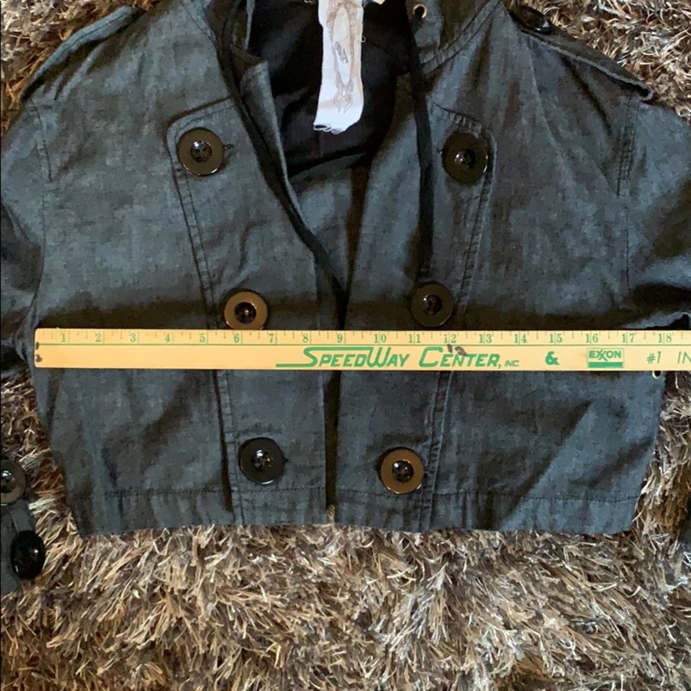 Ya Cropped Black Denim Jacket Size Large 🦋 3/$25 - Picture 5 of 6